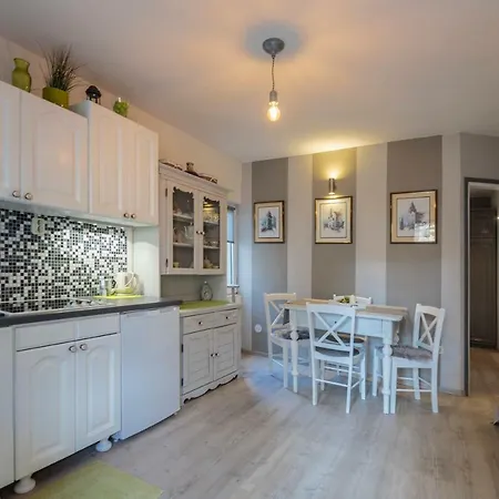 Anka Apartment *
